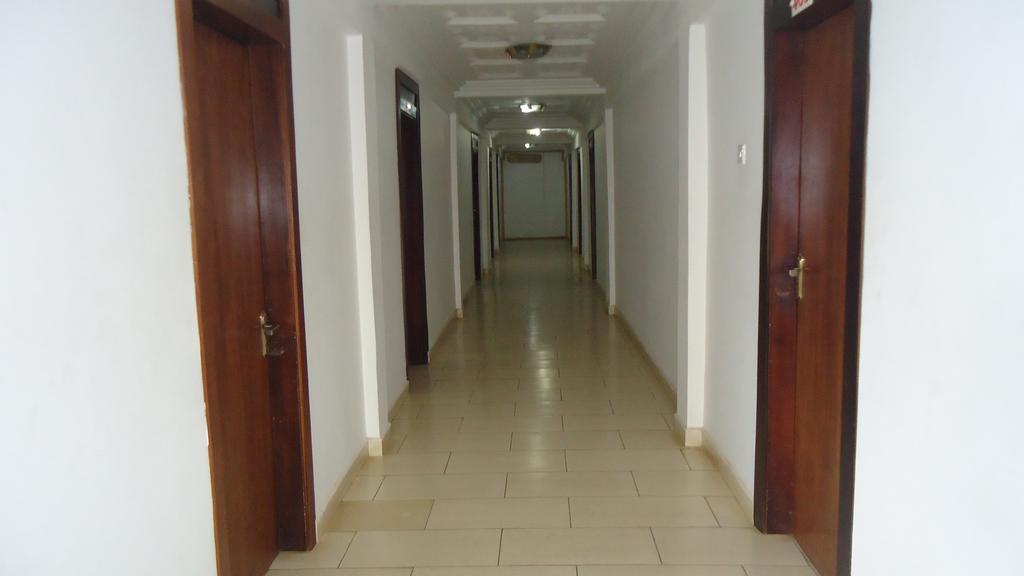 Wadoma Royale Hotel Kumasi Buitenkant foto